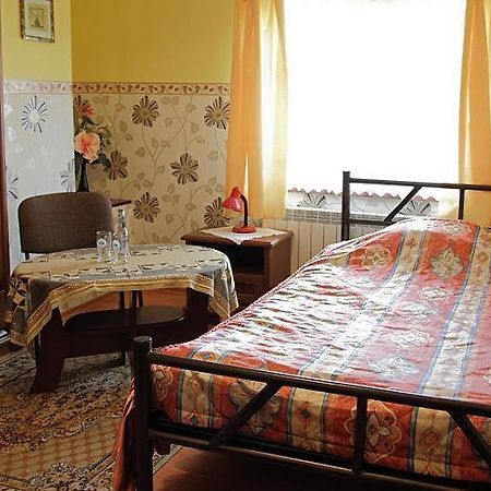 Hotel Mily Krosno Exteriér fotografie